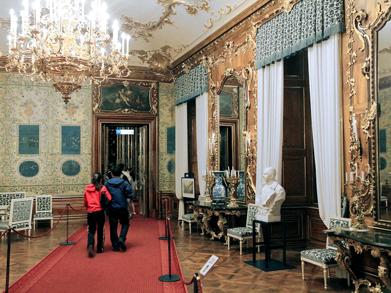 Глазами очевидцев: королевские интерьеры дворца Шёнбрун. Экскурсии по Вене
